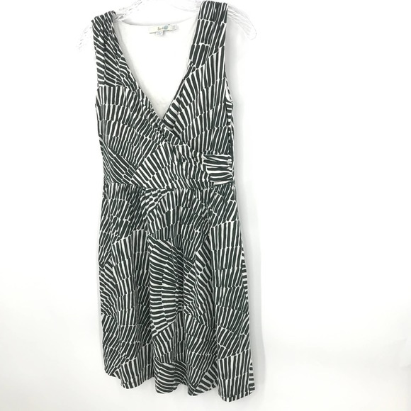 Boden Pretty Ruched Wrap Dress Green V-Neck - Picture 3 of 11